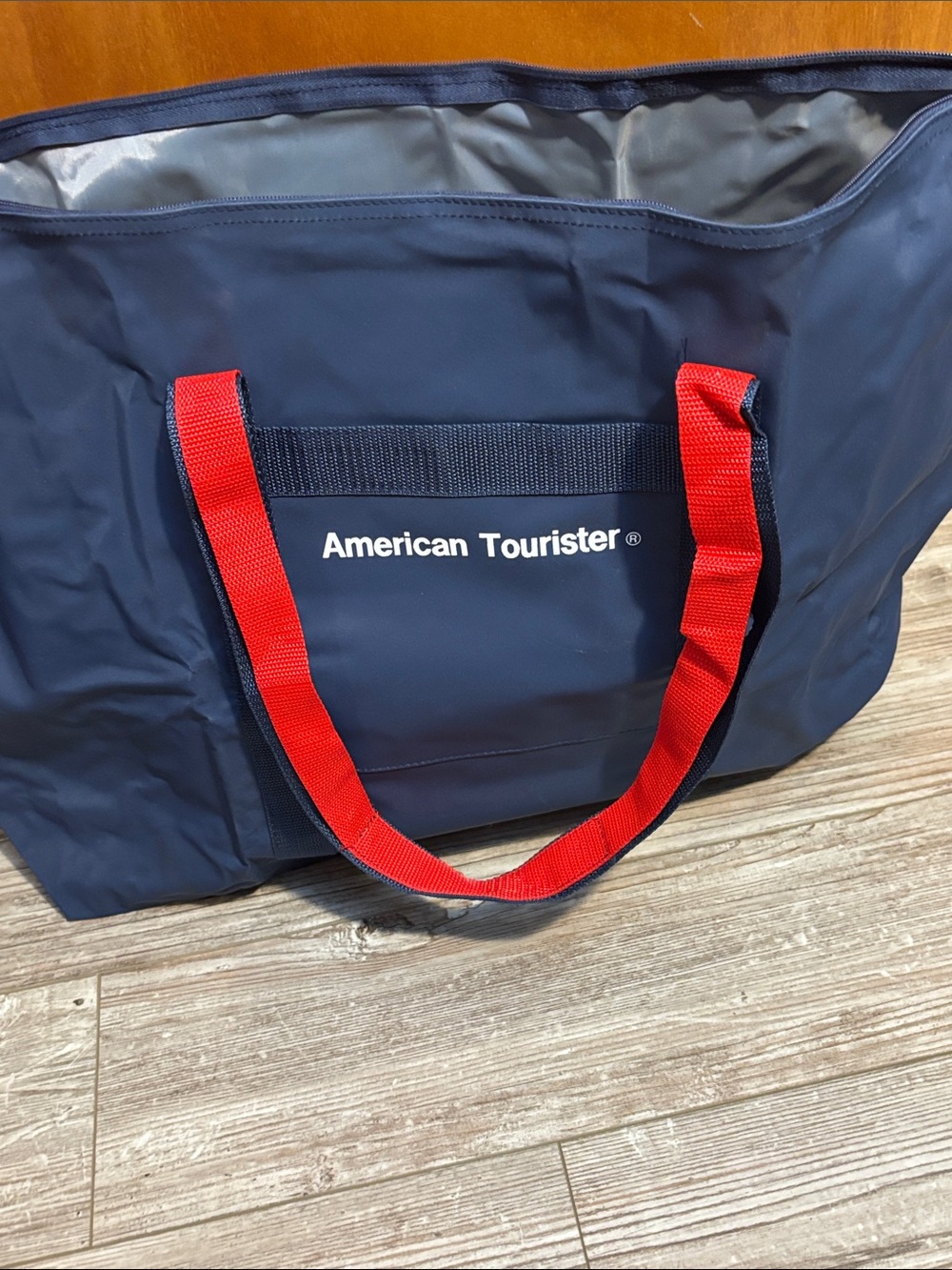 American Tourister Navy Duffel Tote with Red Trim - Picture 8 of 8